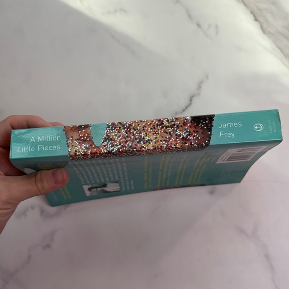 A Million Little Pieces by James Frey - Picture 7 of 9